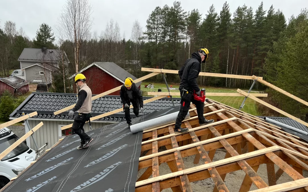 Mistä kattoremontin hinta muodostuu?